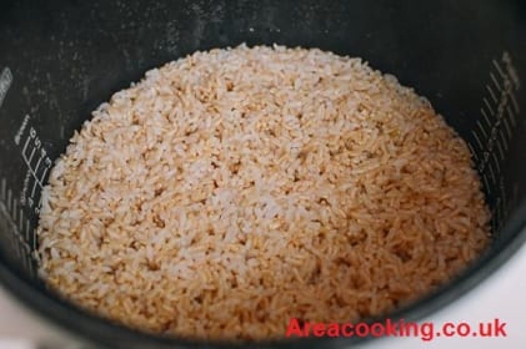 How To Cook Brown Rice In A Rice Cooker A StepByStep Guide Areacooking.co.uk